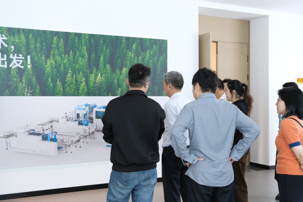 為知識產權培育保駕護航——市人大主任應?？艘恍姓{研浙江正威機械有限公司